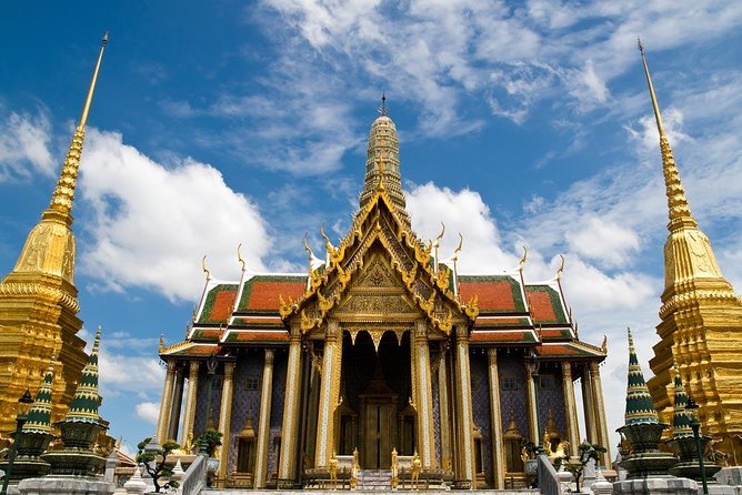 Royal Grand Palace Tour From Bangkok With Wat Phra Kaew - Common questions