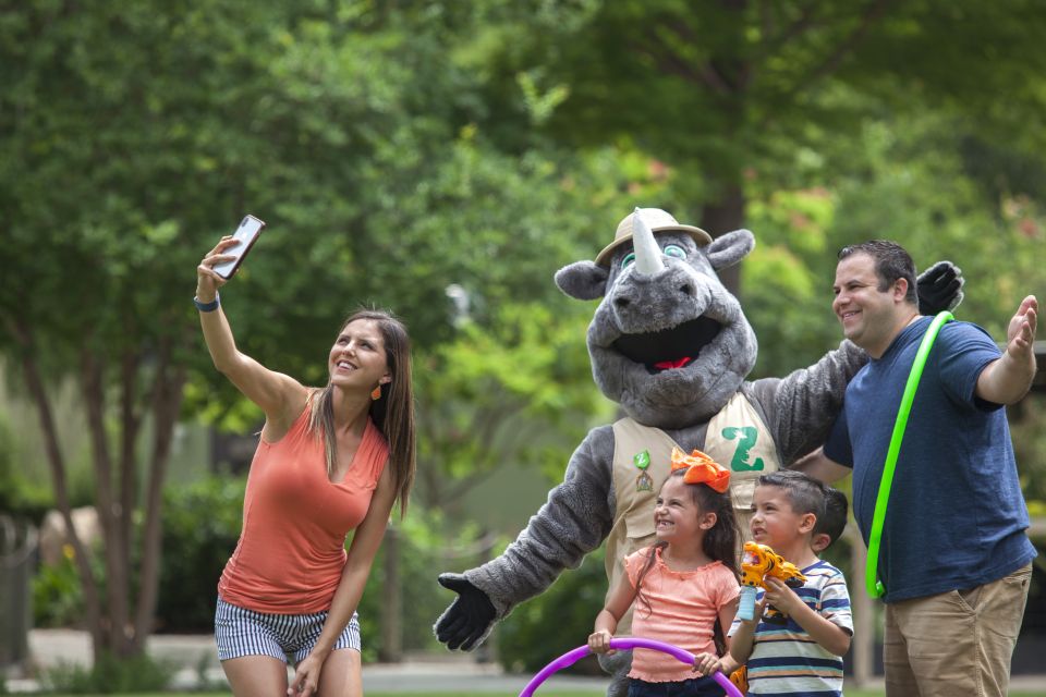 San Antonio: San Antonio Zoo Any Day Ticket - Free Cancellation Policy