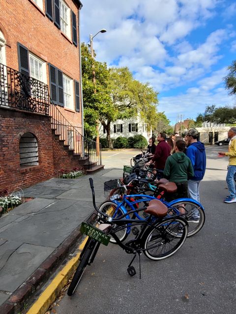 Savannah: Historical Bike Tour With Tour Guide - Bike Tour Highlights and Inclusions