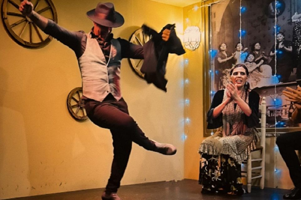 Seville: Flamenco Show With Drink at Tablao La Cantaora - Cultural Immersion and Artistry