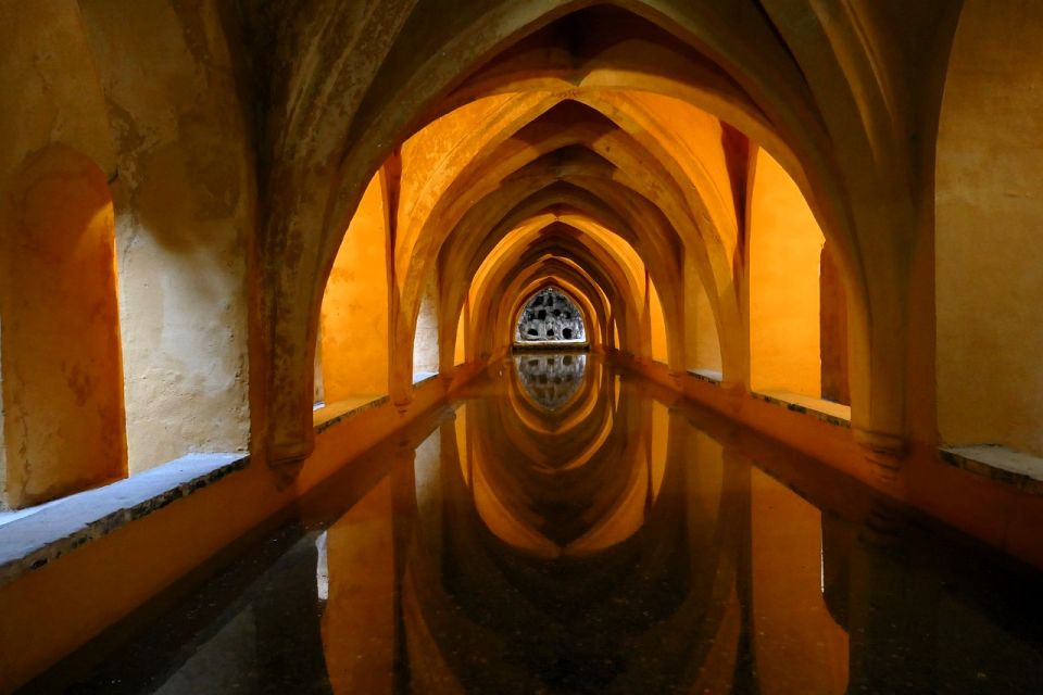 Seville: Small Group Guided Alcázar Tour With Entry Ticket - Customer Reviews