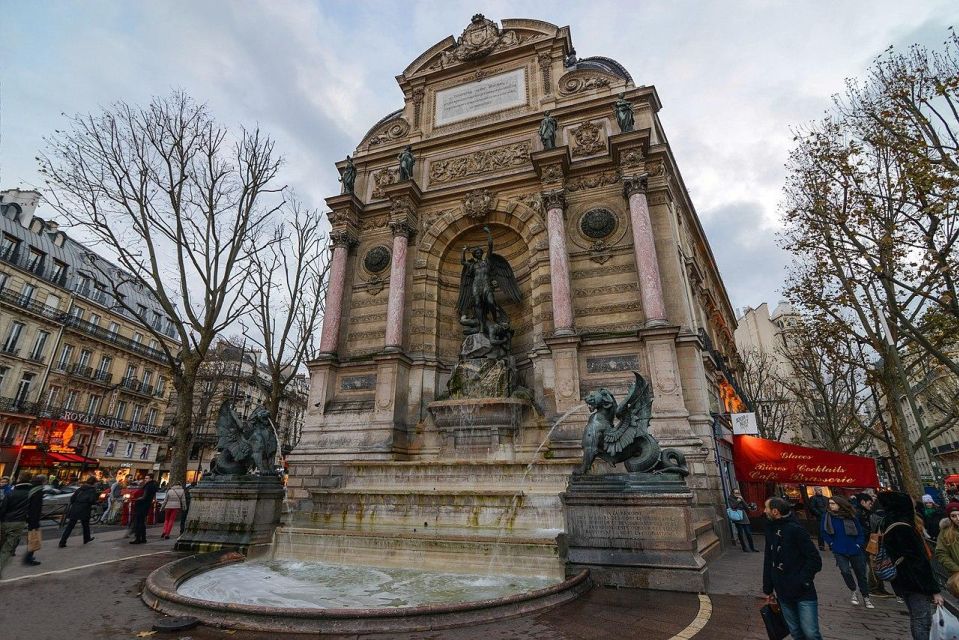Sightseeing Tour of Paris - Urban Landscapes and French Monarchy
