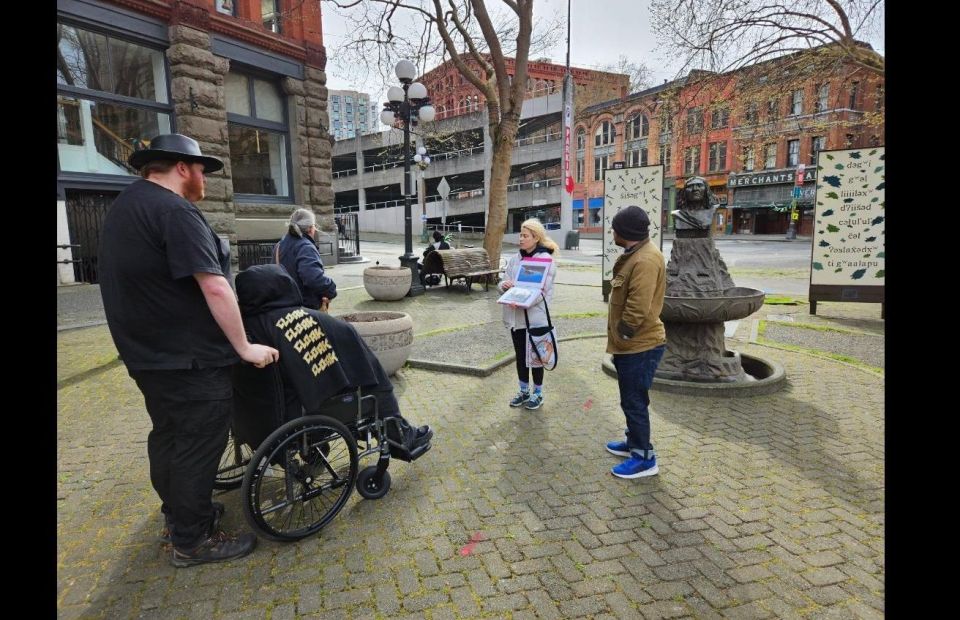 Six Women-A Historical Walking Tour - Zealot