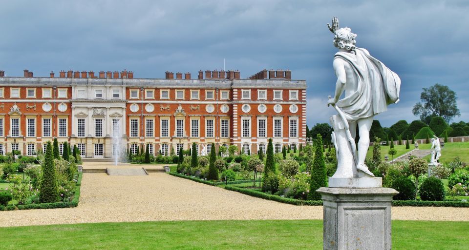 Skip-The-Line Hampton Court Palace From London by Car - Inclusions