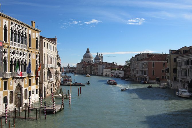 Small Group Venice Grand Canal Panoramic Tour - Common questions