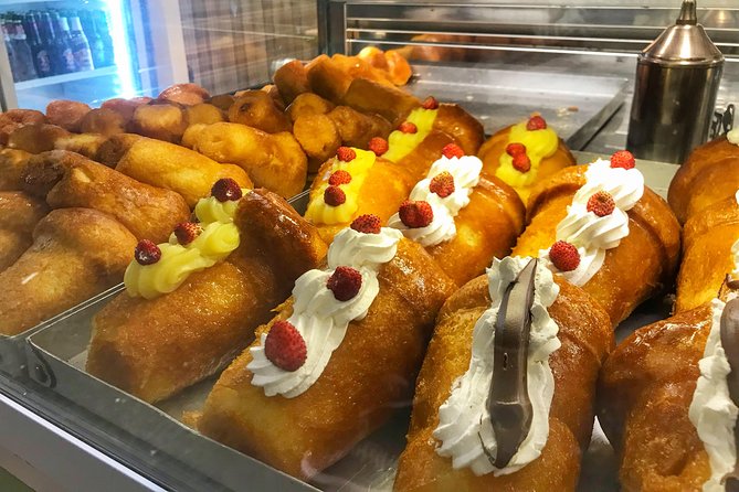 Tasty Ancient Naples & San Gregorio Armeno Food, Wine and Sightseeing Tour - Sweet Endings at Gambrinus Caffè