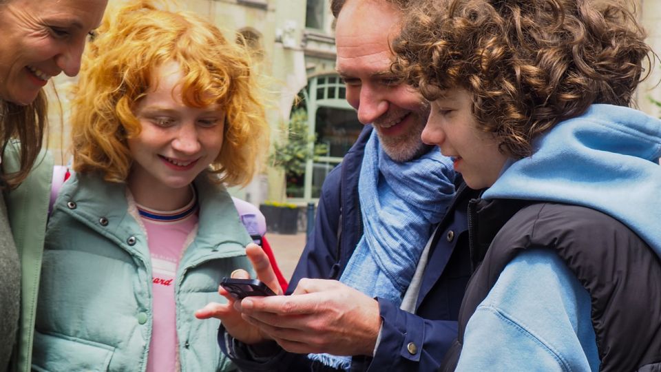 Toulouse: In-App Kids City Scavenger Hunt for Smartphones - Accessibility and Customer Reviews