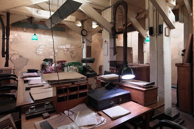 Tower of London, Churchill War Rooms & Westminster Abbey Tour - Common questions