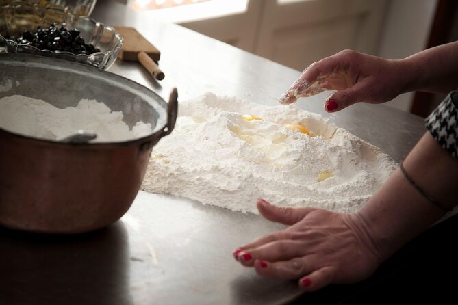 Traditional Neapolitan Cooking Class - Hands-On Experience
