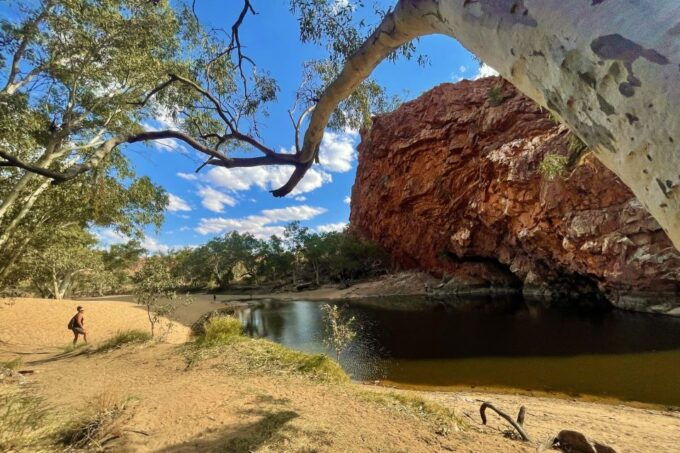 Uluru Kings Canyon West MacDonnell Ranges 4 Day 4WD Tour - Common questions