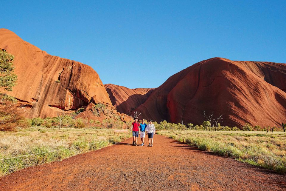 Uluru: Sacred Sites Tour Sparkling at Sunset & BBQ Dinner - Detailed Description