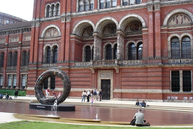 V&A Victoria and Albert Museum Tour - Language Options and Additional Services