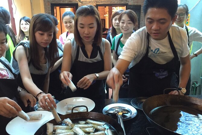 Vegan Cooking Class and Market Tour With Chef Tien - Booking Information and Pricing