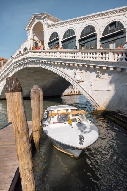 Venice: Private Architecture Tour With a Local Expert - Not Suitable For and Additional Information