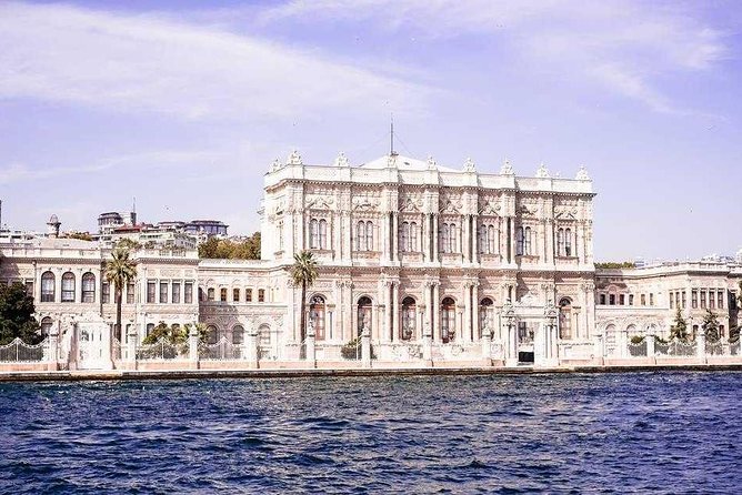 Visit 2 Continents on a Bosphorus Cruise Full-Day Istanbul Tour With Lunch - Crossing Continents Experience