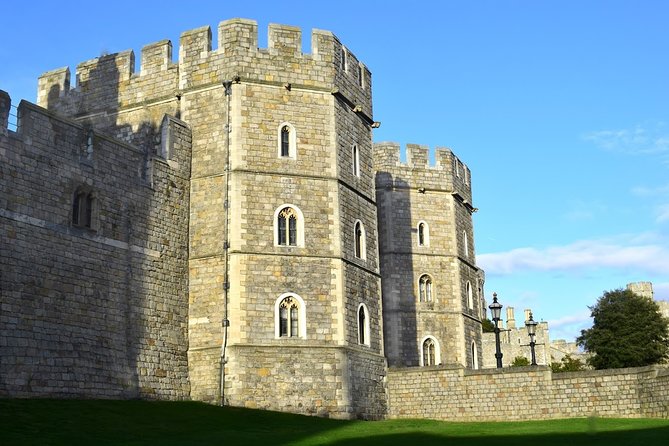 Windsor Castle & Hampton Court Palace: A Royal Saga - Common questions