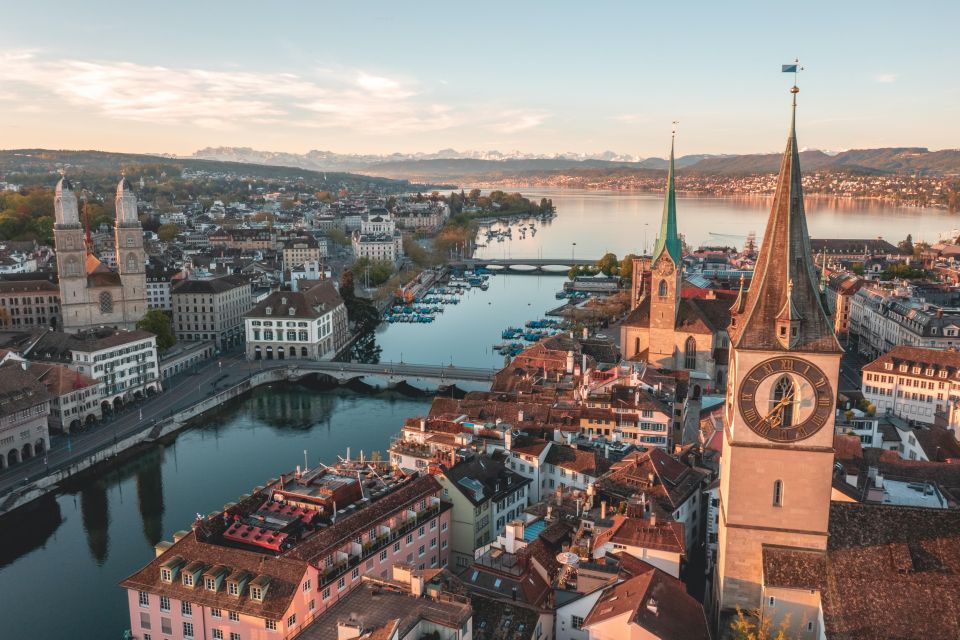 Zurich, Switzerland: Historical Walking Tour in Portuguese - Meeting Point