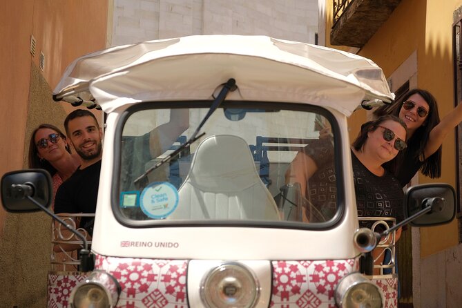 2H - Private Tour in Lisbon by Tuk-Tuk (Fluent French) - Common questions