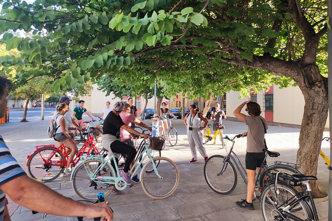 A Private Stroll Cycling Around Cádiz - Common questions