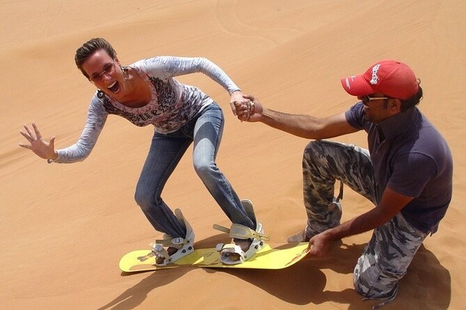 Abu Dhabi Desert Safari Dune Bashing,Came,Belly Dance & BBQ - Key Points