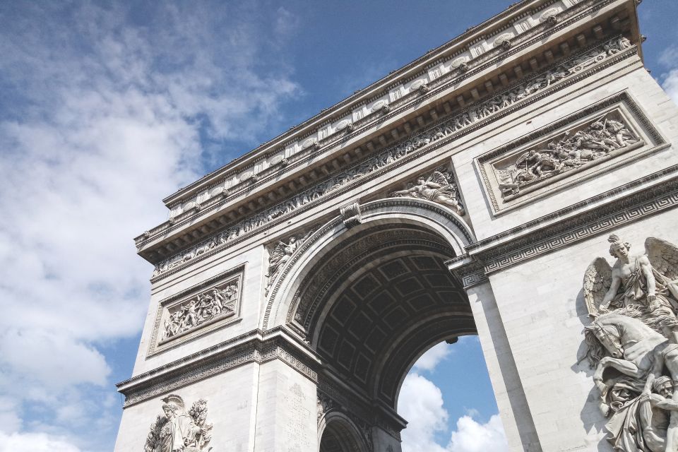 Arc De Triomphe + Sacré-CœUr + Louvre Pyramid Audio Guides - Common questions