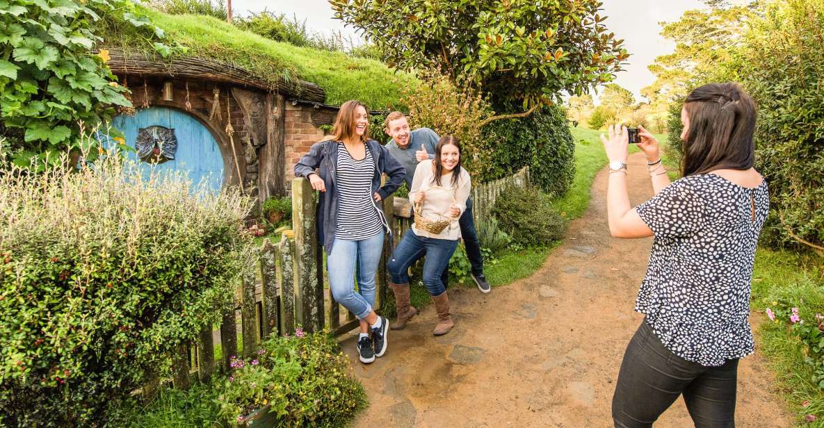 Auckland: Hobbiton Movie Set Tour With Lunch - Gift Option Available