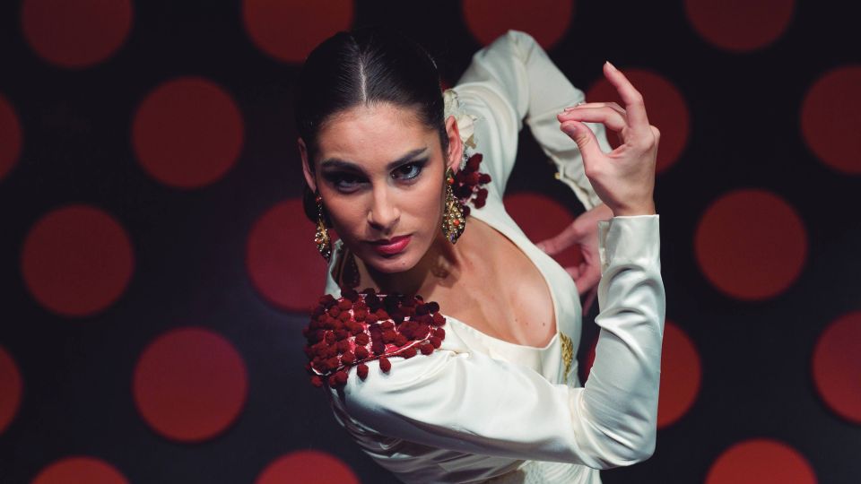 Barcelona: 4-Hour Tapas Evening Tour and Flamenco Show - Common questions