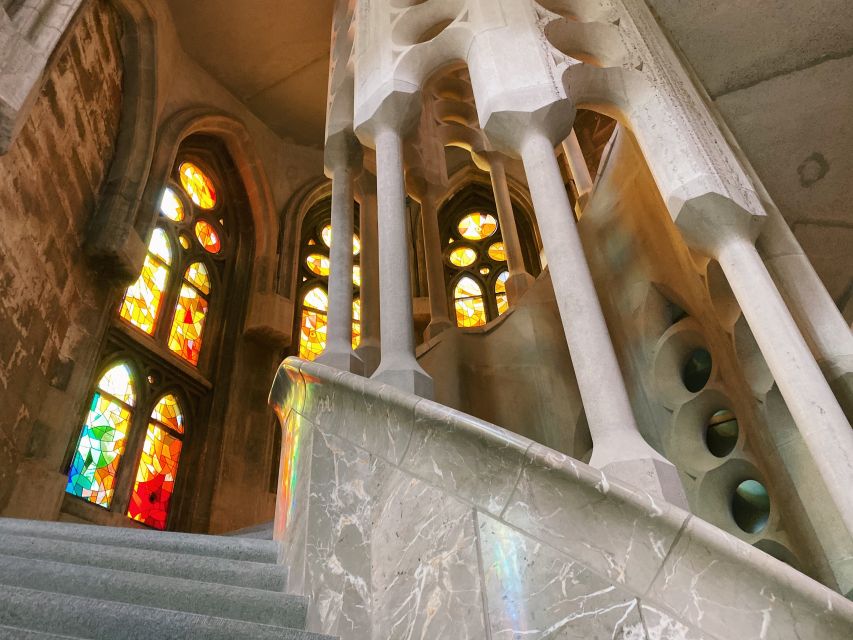 Barcelona: Private Guided Tour of Sagrada Familia - Common questions