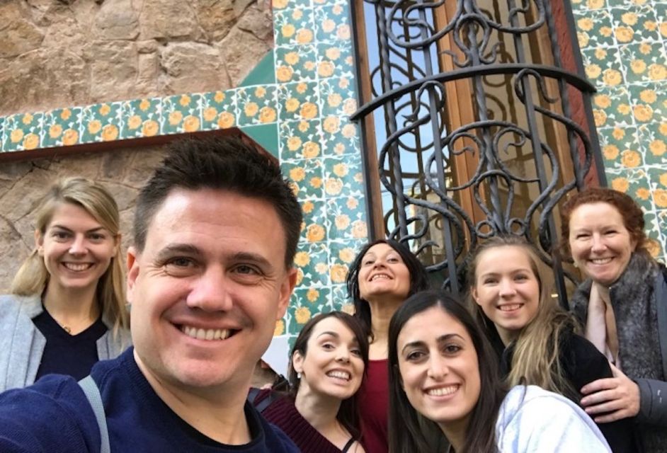 Barcelona: Small-Group Evening Bike Tour - Historical and Cultural Insights