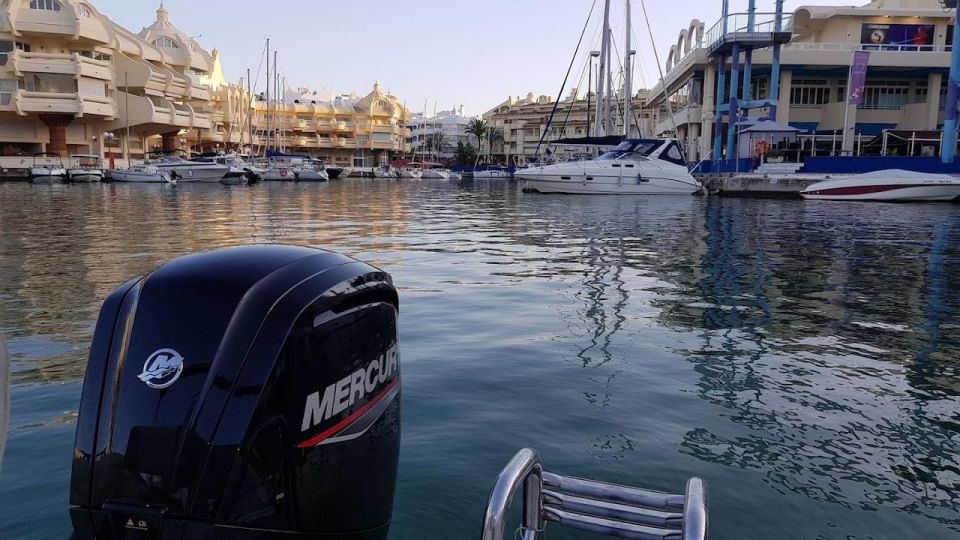 Benalmadena: Boat Rental in Malaga for Hours - Boat Capacity