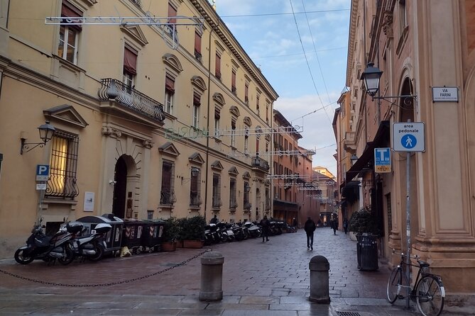 Bolognas Ancient and Recent History: A Self-Guided Audio Tour - Important Tour Information