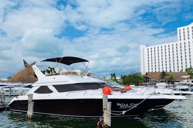 Brown Yacht 48ft Rental in Cancun for up to 15 People - Last Words