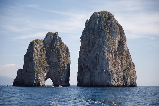 Capri Tour From Sorrento 28ft Classic Boat - Traveler Support