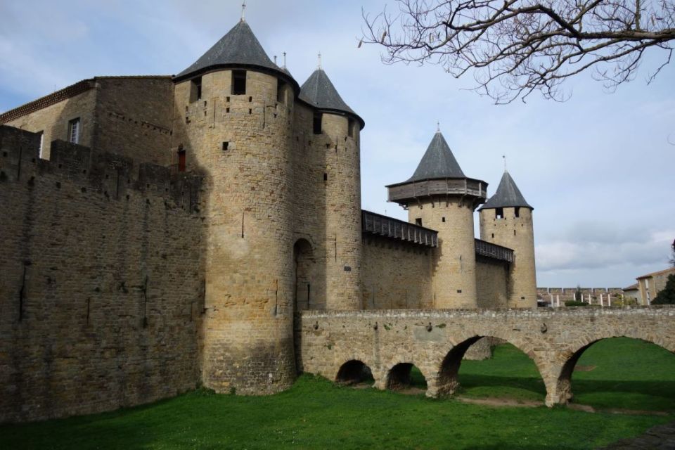 Carcassonne Confronting the Crusades - Background