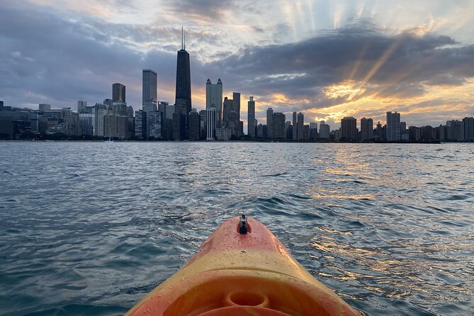 Chicagos Lake Michigan Downtown Kayak Rental at Ohio Street Beach