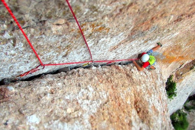 Climbing in Montserrat Mountain - Common questions