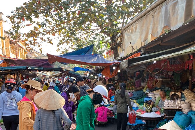 Coconut Basket Boat, City Tour, Boat Ride, Night Market From DN - Common questions