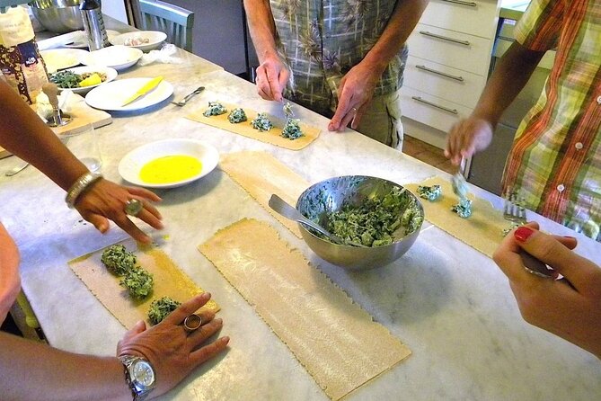 Cooking Class in Tuscany - Group Size and Booking Information