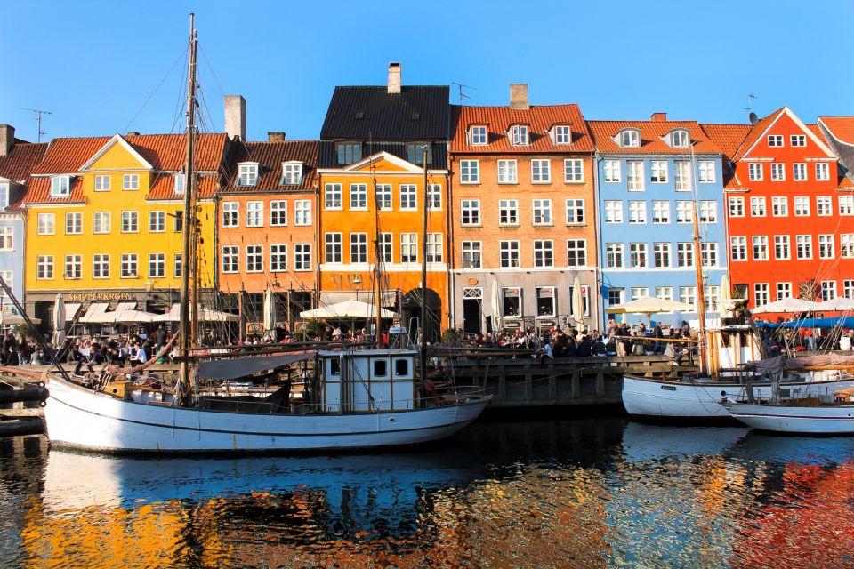 Copenhagen: First Discovery Walk and Reading Walking Tour - Common questions