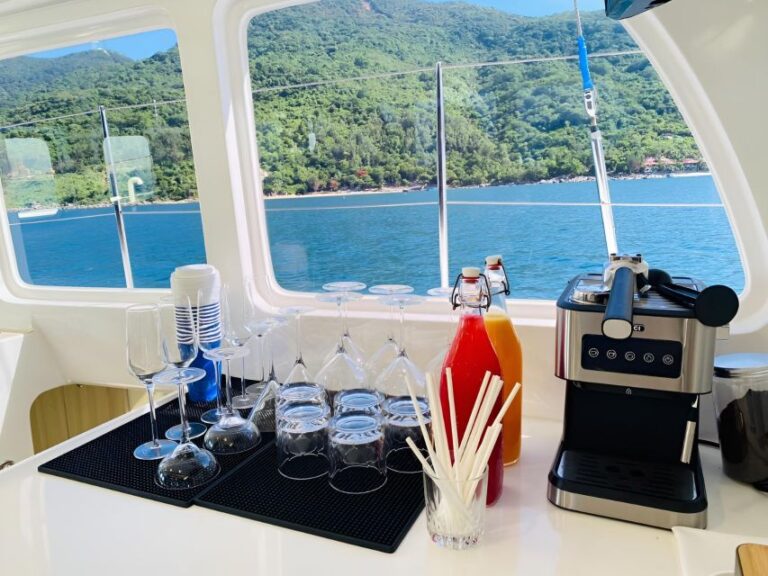 Da Nang: Son Tra Peninsula Luxury Yacht Rental, Private