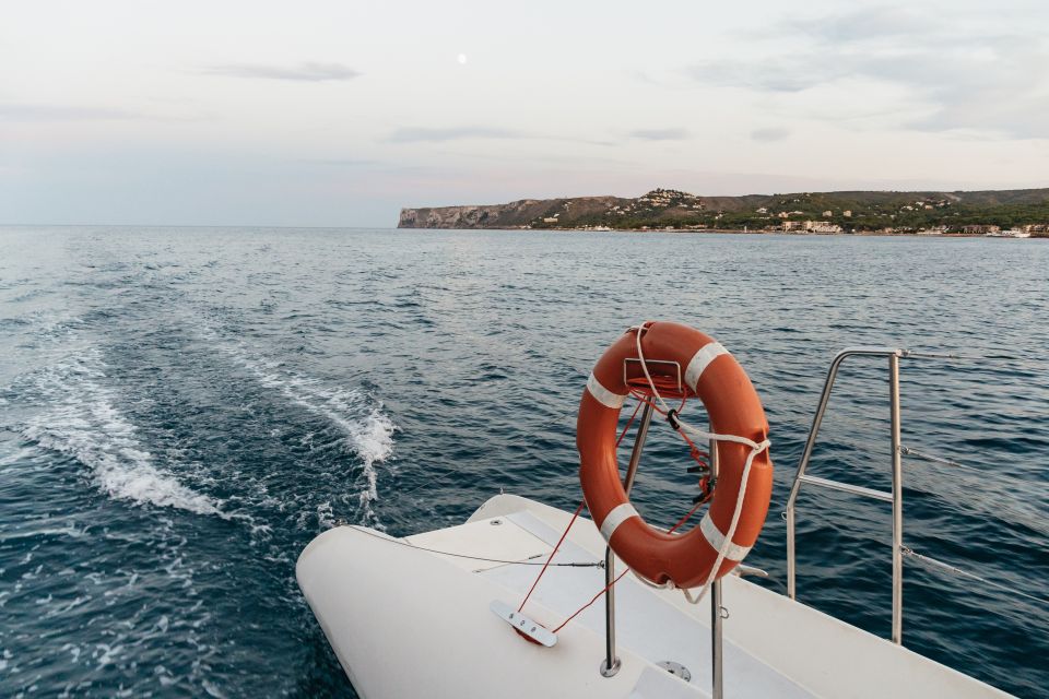 Dénia: Daytime or Sunset Catamaran Cruise - Sunset Experience Description