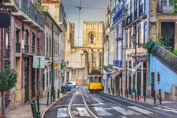  Discover the Charm of Lisbon Hills - Common questions