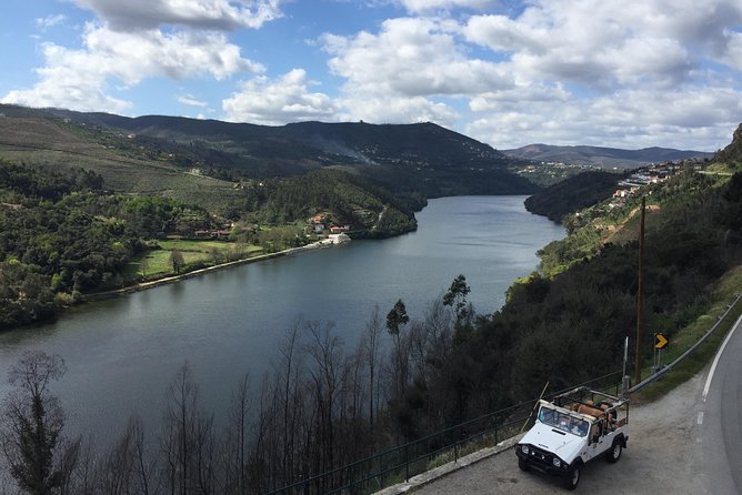 Douro Valley by Jeep UMM Classic English 4x4 - Common questions