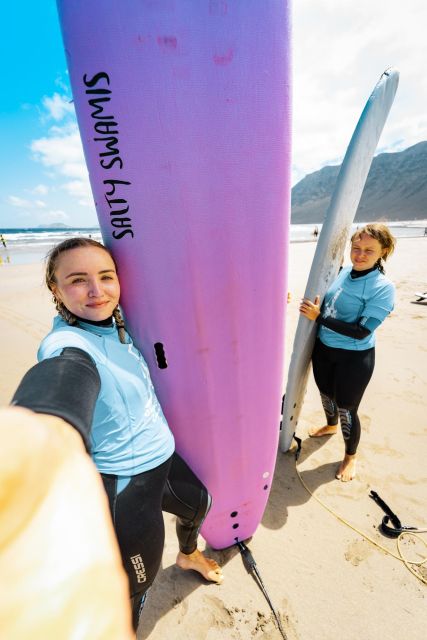 Famara : Surfing Lessons - Instructor Availability