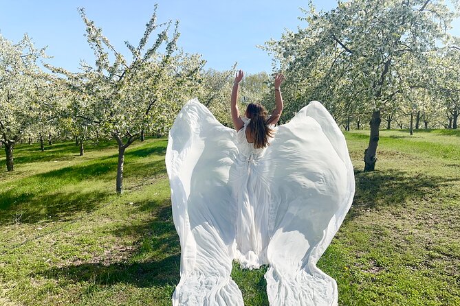Flying Dress Photo Shoot in Traverse City - Confirmation and Refund Policy