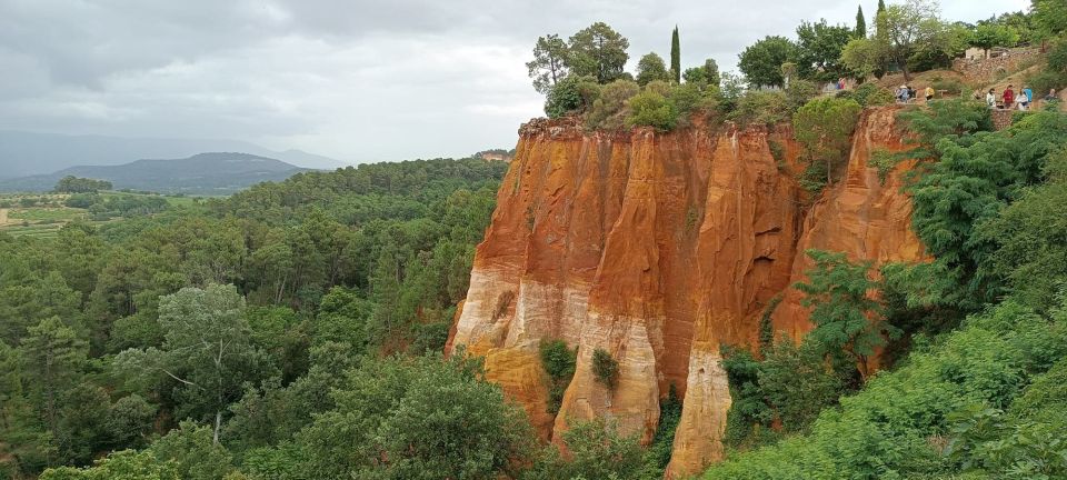 From Aix-en-Provence: Luberon Perched Villages Guided Tour - Common questions