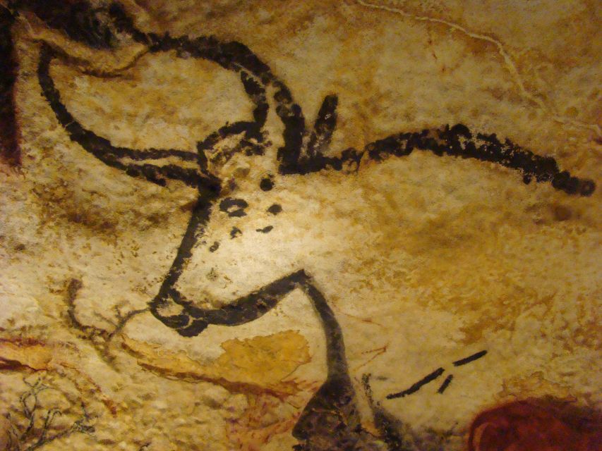 From Bordeaux: Lascaux and Dordogne Valley Private Tour - Common questions