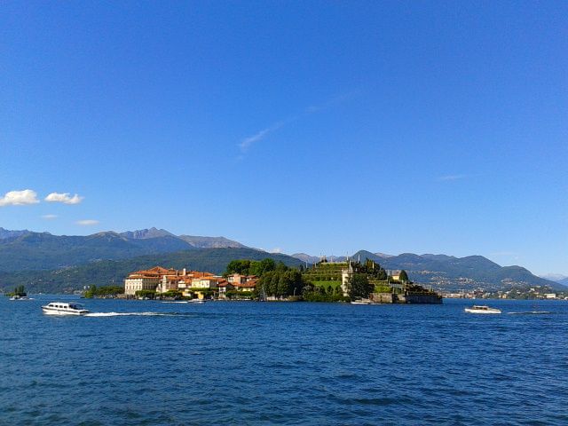 From Lake Maggiore: Private Boat Tour With Pickup/Drop-Off - Important Information for Participants