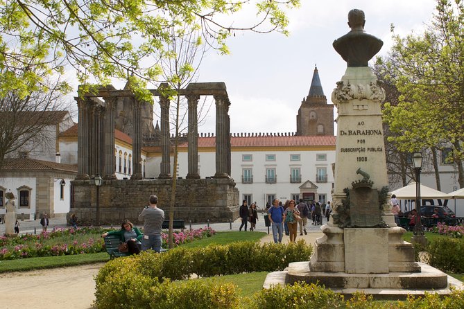 From Lisbon to Évora With Winery and Factory of Cortiça, Private Tour - Gourmet Lunch Included