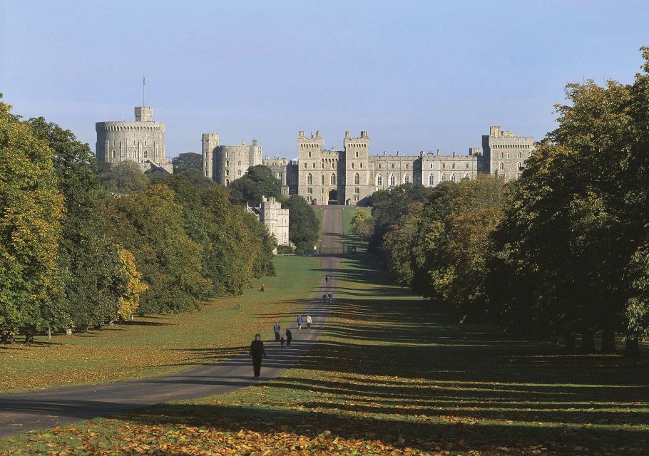 From London: Windsor, Oxford & Stonehenge Full-Day Trip - Meeting Point Location